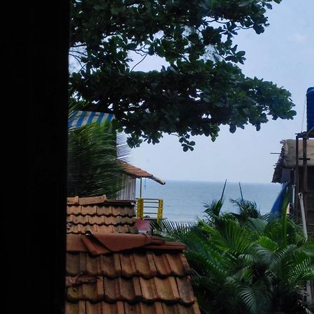 Columbus Goa Beach Resort 帕罗林 外观 照片