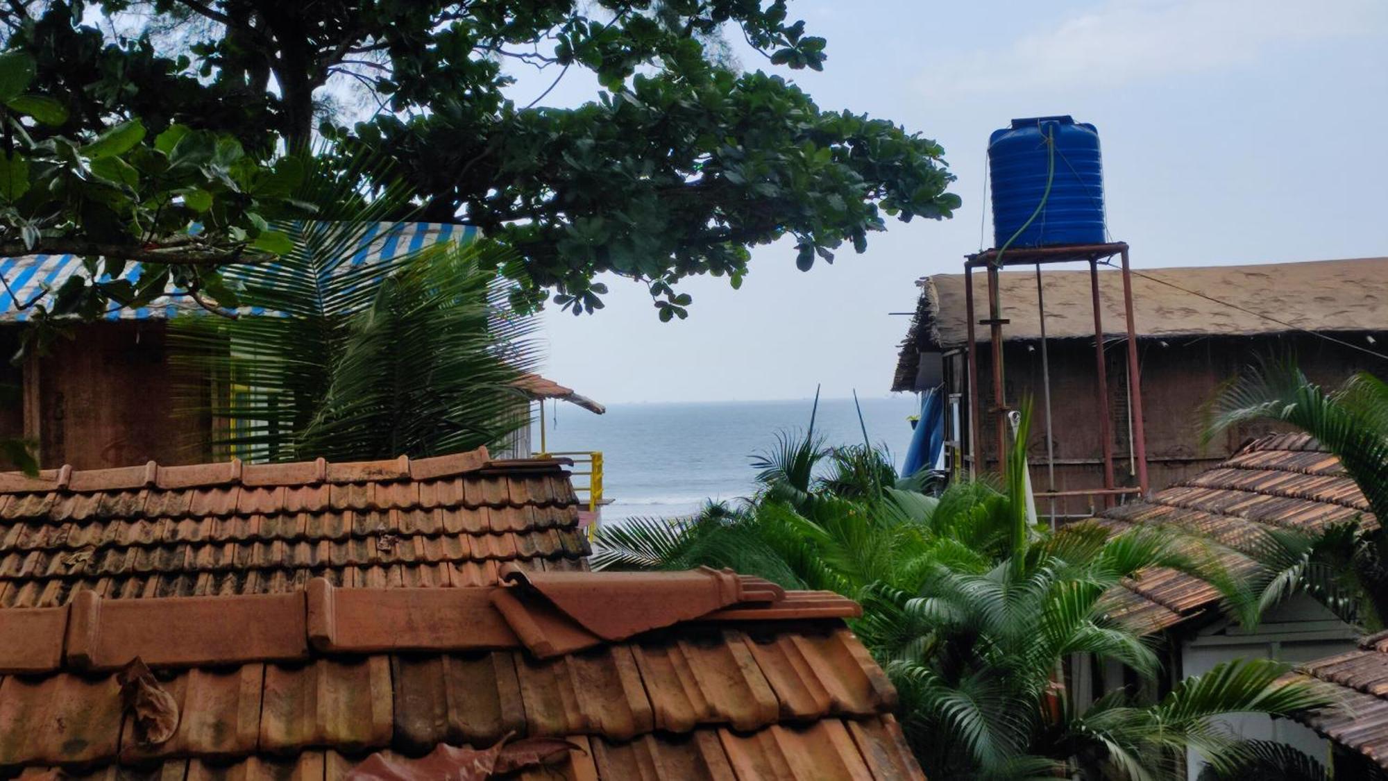 Columbus Goa Beach Resort 帕罗林 外观 照片